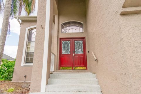 House in Tampa, Florida 4 bedrooms, 227.24 sq.m. № 1838061 - photo 2