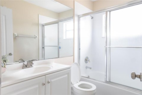 House in Tampa, Florida 4 bedrooms, 227.24 sq.m. № 1838061 - photo 16