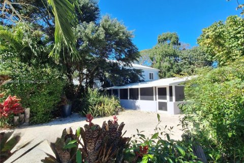 House in Key Largo, Florida 3 bedrooms, 108.7 sq.m. № 2026087 - photo 2