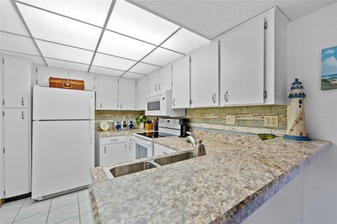 Condominio en venta en Port Charlotte, Florida, 2 dormitorios, 72.74 m2 № 1718335 - foto 13