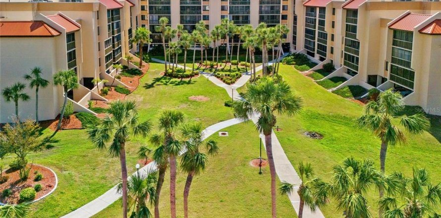 Condominio en Port Charlotte, Florida, 2 dormitorios  № 1718335