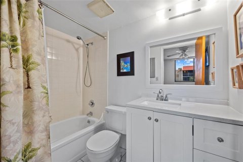Condominio en venta en Port Charlotte, Florida, 2 dormitorios, 72.74 m2 № 1718335 - foto 18
