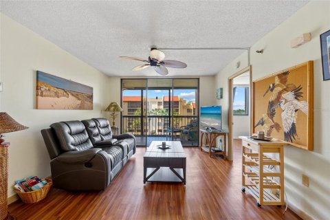 Condominio en venta en Port Charlotte, Florida, 2 dormitorios, 72.74 m2 № 1718335 - foto 5