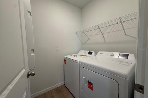 Villa ou maison à louer à San Antonio, Floride: 4 chambres, 169.83 m2 № 2426850 - photo 14