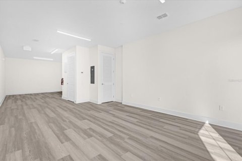 Commercial property in Oviedo, Florida № 2099498 - photo 7