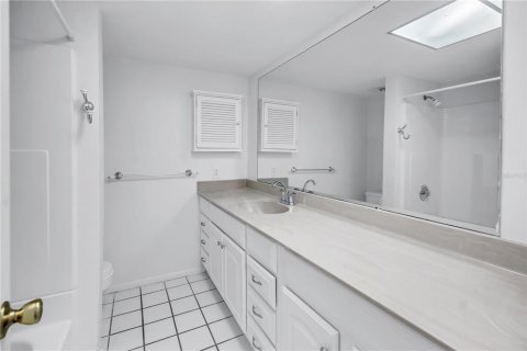 Condominio en venta en Clearwater, Florida, 1 dormitorio, 67.35 m2 № 1803690 - foto 18