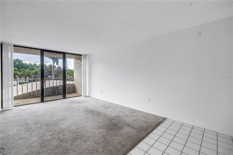 Condominio en venta en Clearwater, Florida, 1 dormitorio, 67.35 m2 № 1803690 - foto 4