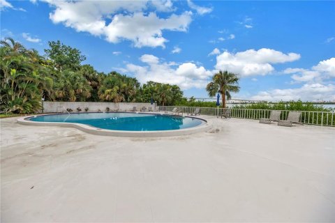 Condominio en venta en Clearwater, Florida, 1 dormitorio, 67.35 m2 № 1803690 - foto 25