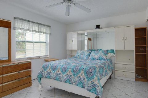 Condo in Clearwater, Florida, 1 bedroom  № 1517269 - photo 12