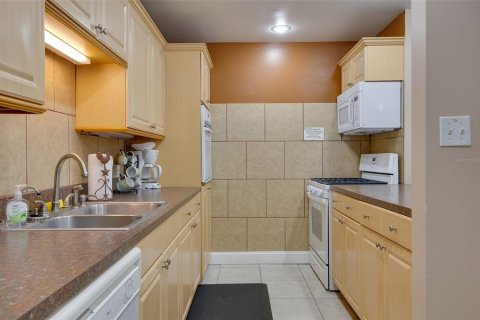 Condo in Clearwater, Florida, 1 bedroom  № 1517269 - photo 21
