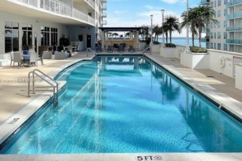 Condominio en alquiler en Miami, Florida, 1 dormitorio, 76.64 m2 № 1923546 - foto 18