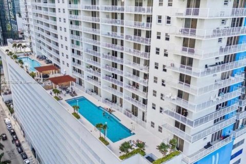 Condominio en alquiler en Miami, Florida, 1 dormitorio, 76.64 m2 № 1923546 - foto 19