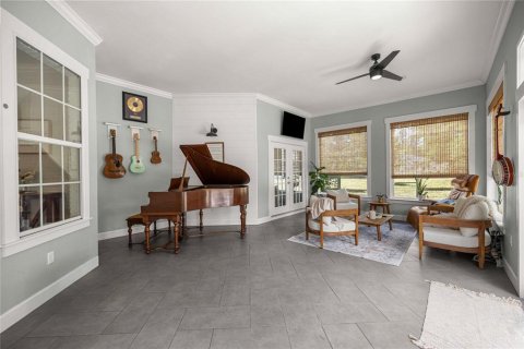 House in High Springs, Florida 3 bedrooms, 234.95 sq.m. № 2101653 - photo 16