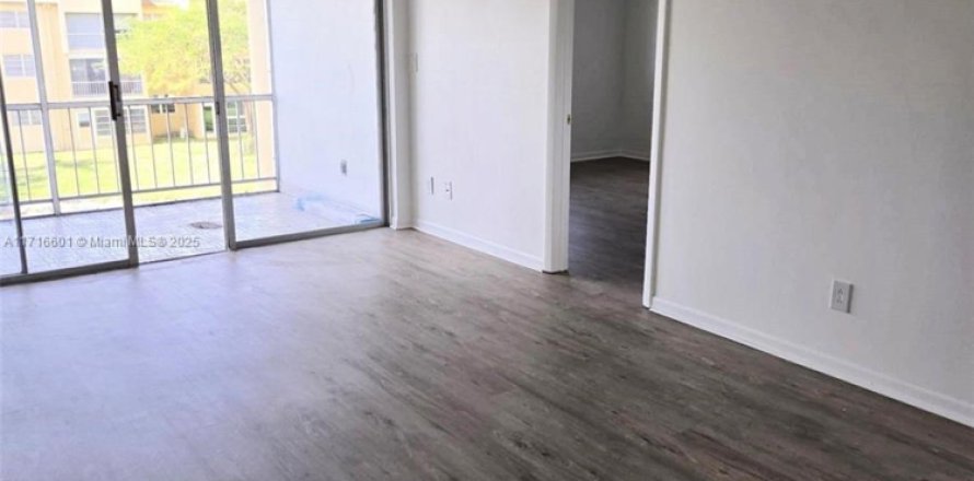 Condo à Tamarac, Floride, 2 chambres № 1471119