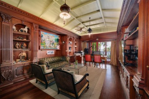 House in Key Biscayne, Florida 7 bedrooms, 579.71 sq.m. № 1860527 - photo 14