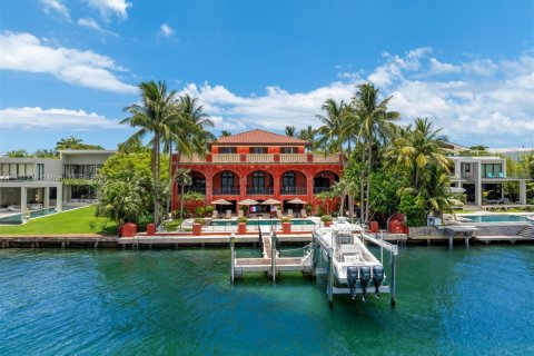 House in Key Biscayne, Florida 7 bedrooms, 579.71 sq.m. № 1860527 - photo 1