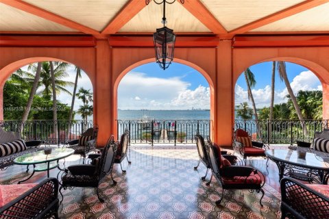 House in Key Biscayne, Florida 7 bedrooms, 579.71 sq.m. № 1860527 - photo 15