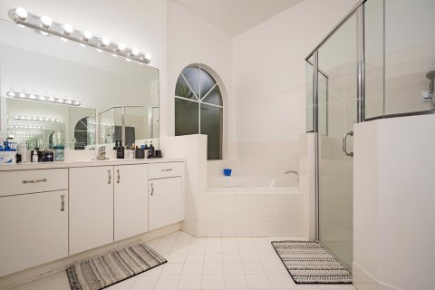 Купить виллу или дом в Хомстед, Флорида 4 спальни, 178.47м2, № 1962890 - фото 10