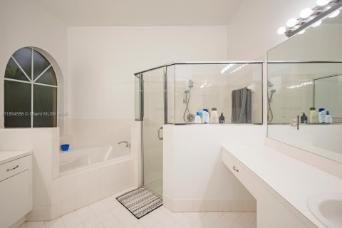 Купить виллу или дом в Хомстед, Флорида 4 спальни, 178.47м2, № 1962890 - фото 11