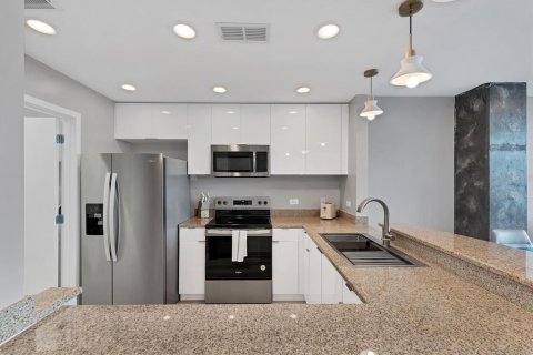 Copropriété à louer à Orlando, Floride: 2 chambres, 117.8 m2 № 2380576 - photo 10