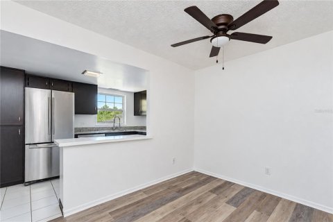 Copropriété à louer à Saint Petersburg, Floride: 2 chambres, 89.65 m2 № 2423794 - photo 11