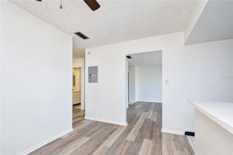 Copropriété à louer à Saint Petersburg, Floride: 2 chambres, 89.65 m2 № 2423794 - photo 15