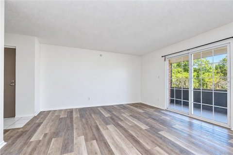 Copropriété à louer à Saint Petersburg, Floride: 2 chambres, 89.65 m2 № 2423794 - photo 9