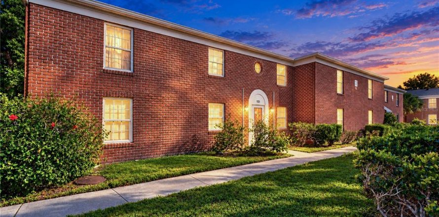 Condo à Saint Petersburg, Floride, 2 chambres  № 2423794