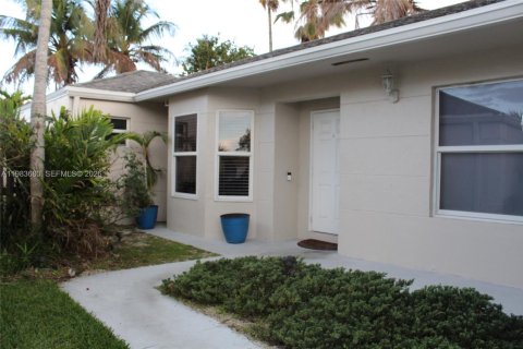 House in Cutler Bay, Florida 3 bedrooms, 132.2 sq.m. № 2045903 - photo 30