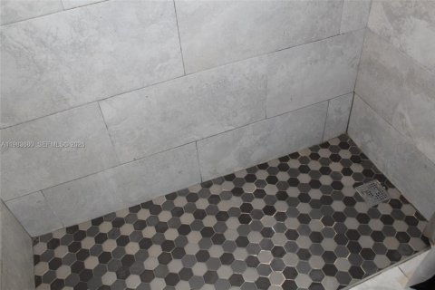 House in Cutler Bay, Florida 3 bedrooms, 132.2 sq.m. № 2045903 - photo 18