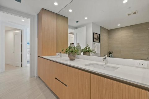 Condo in Sarasota, Florida, 2 bedrooms  № 1847290 - photo 26