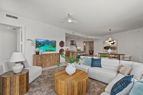 Condo in Sarasota, Florida, 2 bedrooms  № 1847290 - photo 13