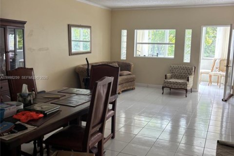 Copropriété à vendre à Hollywood, Floride: 2 chambres, 105.17 m2 № 2060269 - photo 12