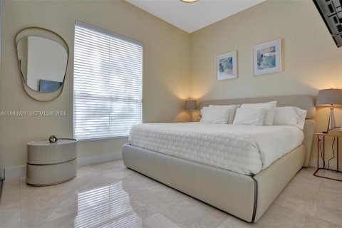 Villa ou maison à louer à Hollywood, Floride: 3 chambres, 165.74 m2 № 2046467 - photo 15