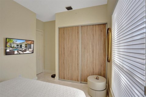 Villa ou maison à louer à Hollywood, Floride: 3 chambres, 165.74 m2 № 2046467 - photo 17