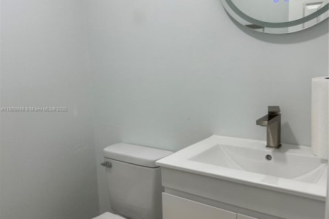 Touwnhouse à louer à Miami, Floride: 3 chambres, 126.35 m2 № 1946842 - photo 9