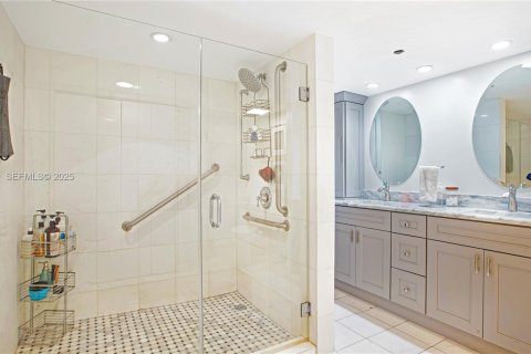 Condominio en venta en Aventura, Florida, 4 dormitorios, 282.79 m2 № 1986078 - foto 20