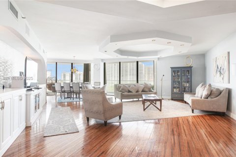Condominio en venta en Aventura, Florida, 4 dormitorios, 282.79 m2 № 1986078 - foto 8