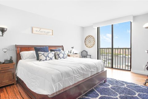 Condominio en venta en Aventura, Florida, 4 dormitorios, 282.79 m2 № 1986078 - foto 24