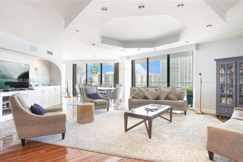Condominio en venta en Aventura, Florida, 4 dormitorios, 282.79 m2 № 1986078 - foto 9