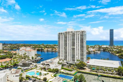 Condominio en venta en Aventura, Florida, 4 dormitorios, 282.79 m2 № 1986078 - foto 7