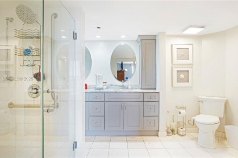 Condominio en venta en Aventura, Florida, 4 dormitorios, 282.79 m2 № 1986078 - foto 19