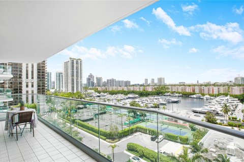 Condominio en venta en Aventura, Florida, 4 dormitorios, 282.79 m2 № 1986078 - foto 26