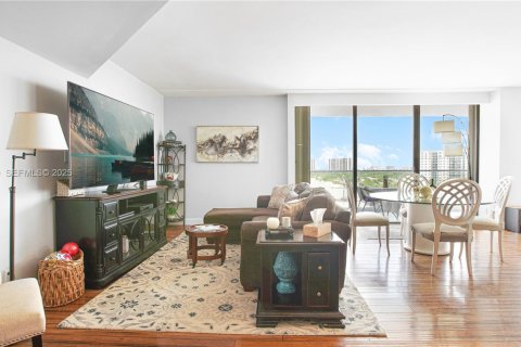 Condominio en venta en Aventura, Florida, 4 dormitorios, 282.79 m2 № 1986078 - foto 13