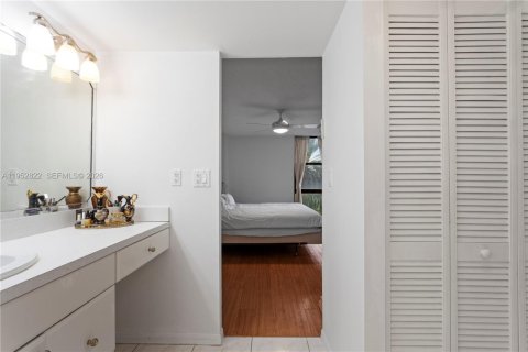 Copropriété à vendre à Aventura, Floride: 2 chambres, 107.49 m2 № 2153212 - photo 14