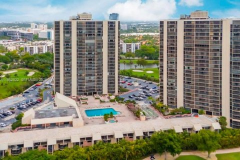 Copropriété à vendre à Aventura, Floride: 2 chambres, 107.49 m2 № 2153212 - photo 19