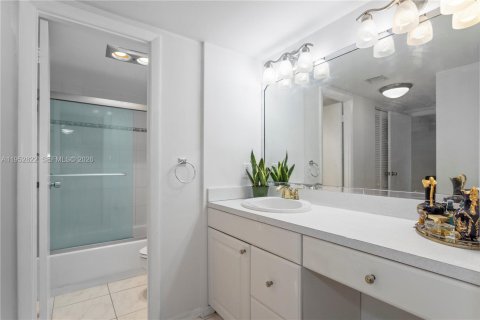 Copropriété à vendre à Aventura, Floride: 2 chambres, 107.49 m2 № 2153212 - photo 17