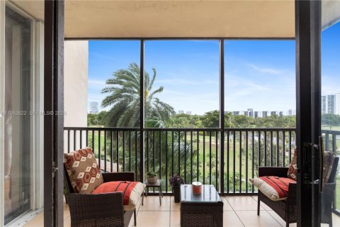 Copropriété à vendre à Aventura, Floride: 2 chambres, 107.49 m2 № 2153212 - photo 3