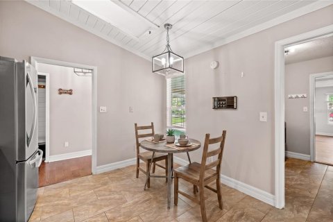 House in Longwood, Florida 4 bedrooms, 205.41 sq.m. № 2119271 - photo 14