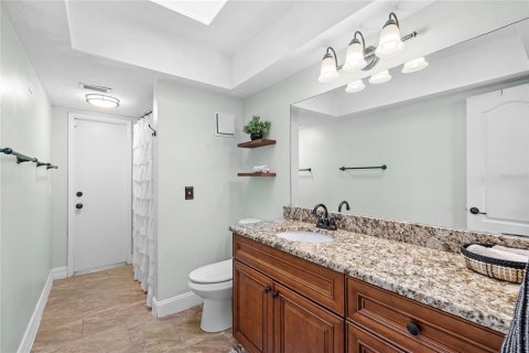 House in Longwood, Florida 4 bedrooms, 205.41 sq.m. № 2119271 - photo 23